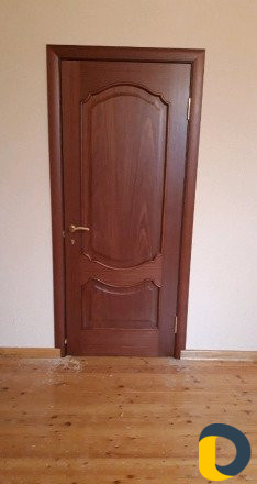 Установка межкомнатных дверей