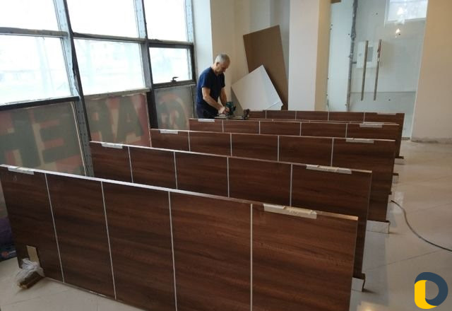 Установка межкомнатных дверей