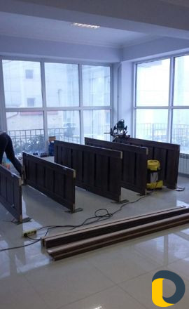 Установка межкомнатных дверей