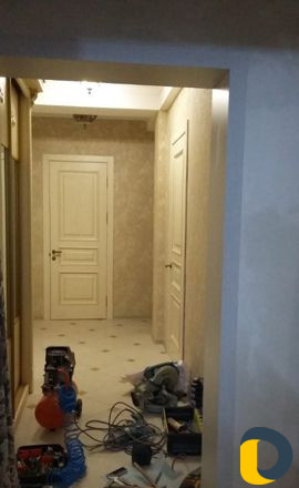Установка межкомнатных дверей