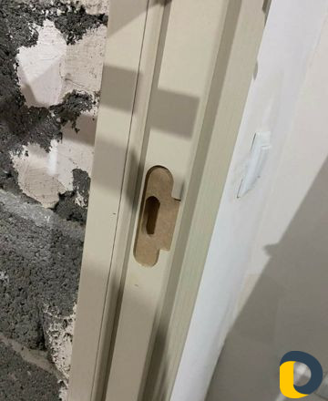 Установка межкомнатных дверей