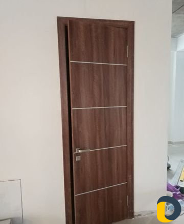 Установка межкомнатных дверей