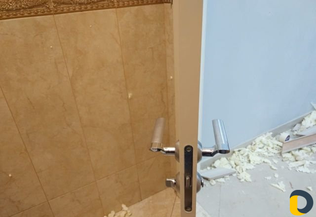 Установка межкомнатных дверей