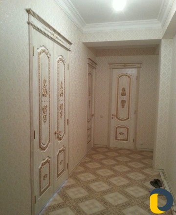 Установка межкомнатных дверей