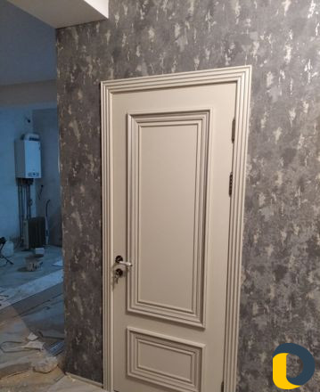 Установка межкомнатных дверей