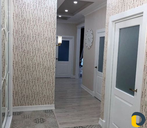 Установка межкомнатных дверей