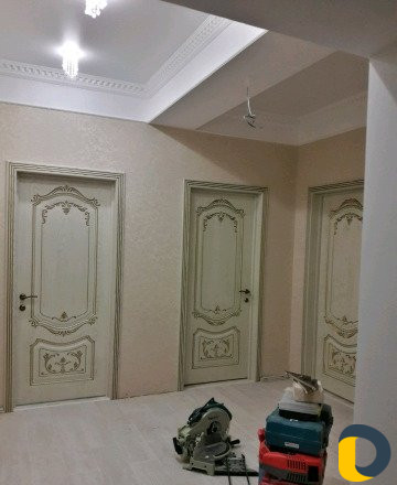 Установка межкомнатных дверей