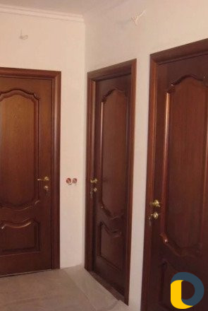 Установка межкомнатных дверей
