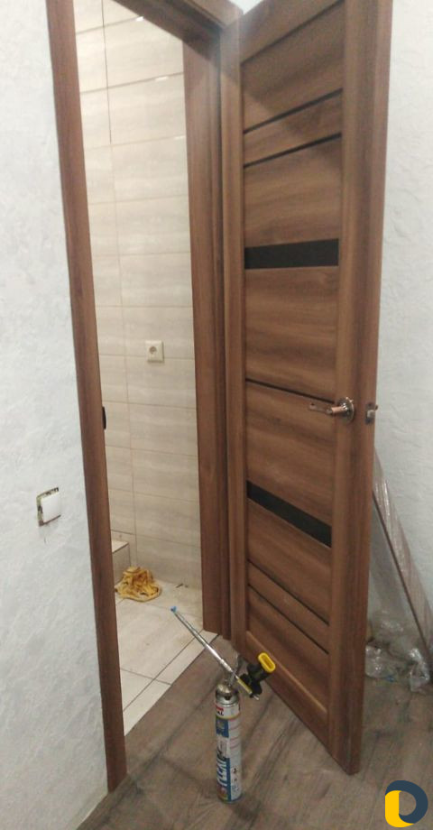 Установка межкомнатных дверей