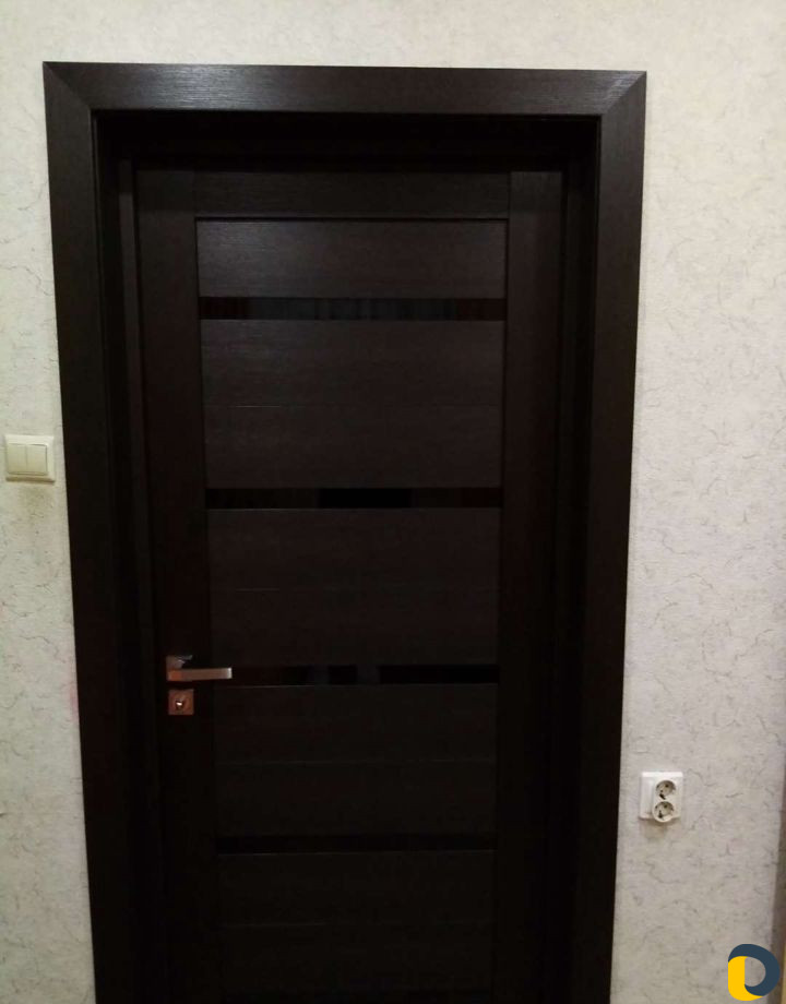 Установка межкомнатных дверей