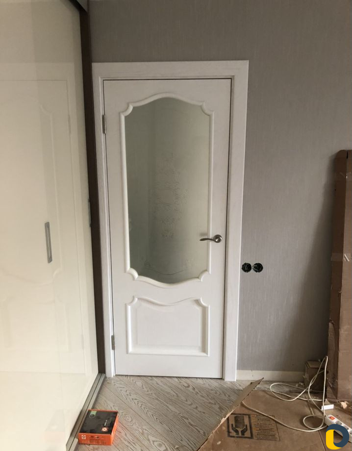 Установка межкомнатных дверей