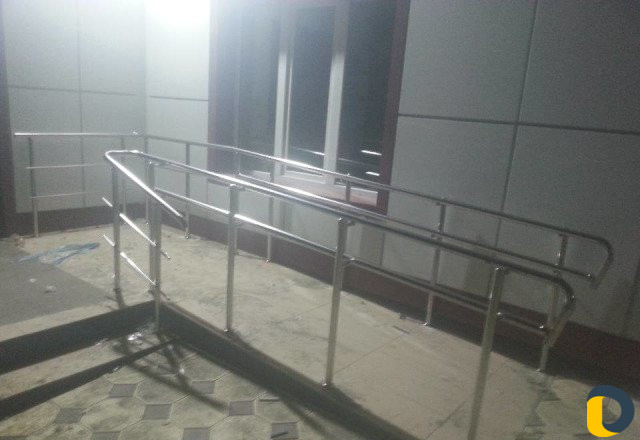 Установка перил из нержавеющей стали,стеллажи, веш