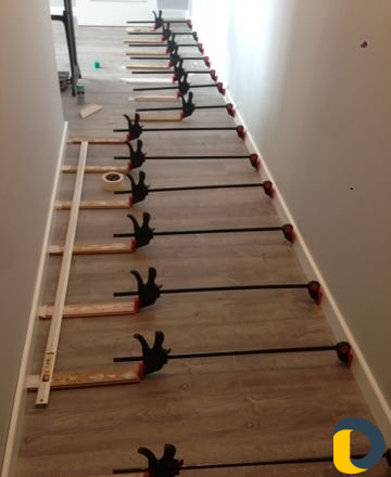 Установка плинтусов