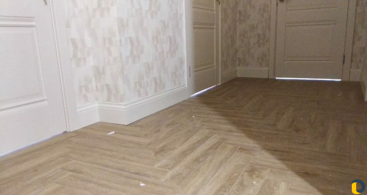 Установка потолочных карнизов