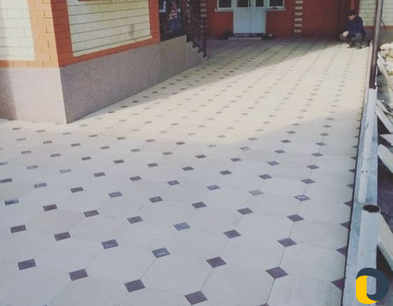 Установка тратуарной плитки
