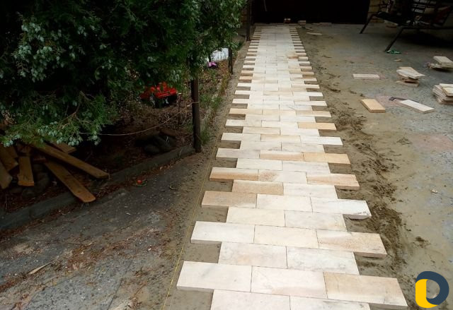 Установка тротуарной плитки