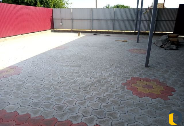 Установка тротуарной плитки