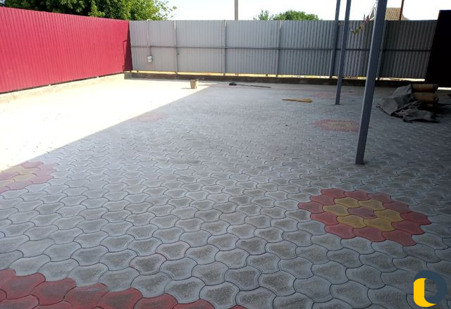 Установка тротуарной плитки