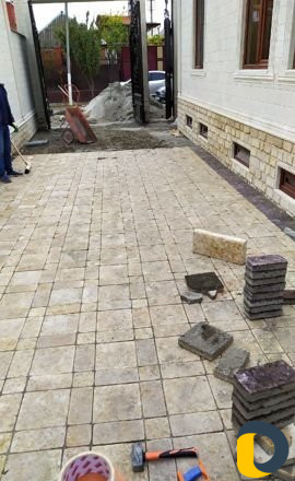 Установка тротуарной плитки