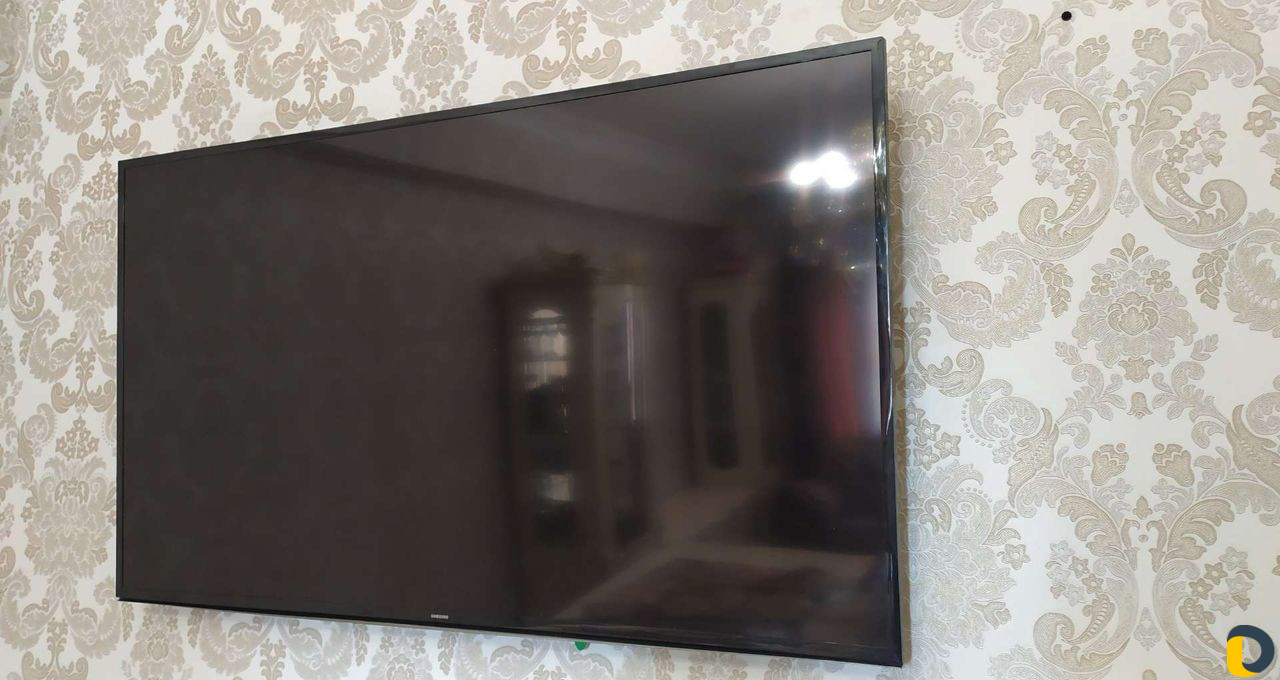 Установка TV кранштейна