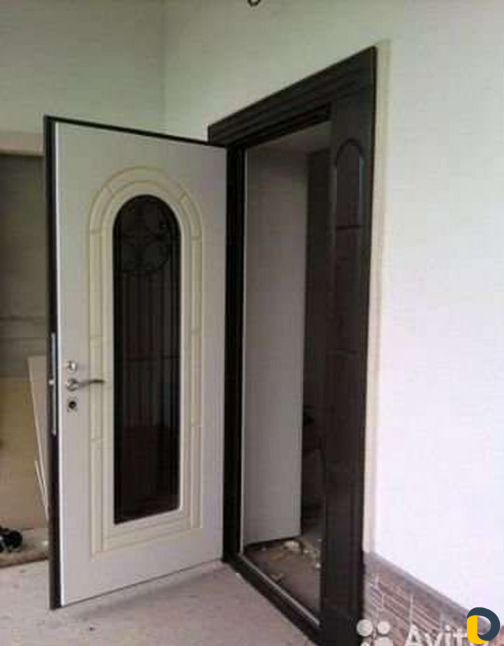 Установка входных дверей