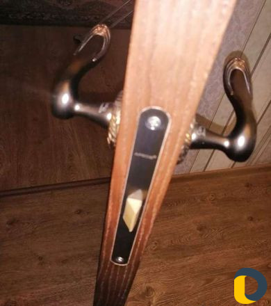 Установщик дверей