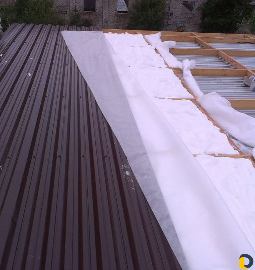 Утепление пеноизолом(Жидким пенопластом)