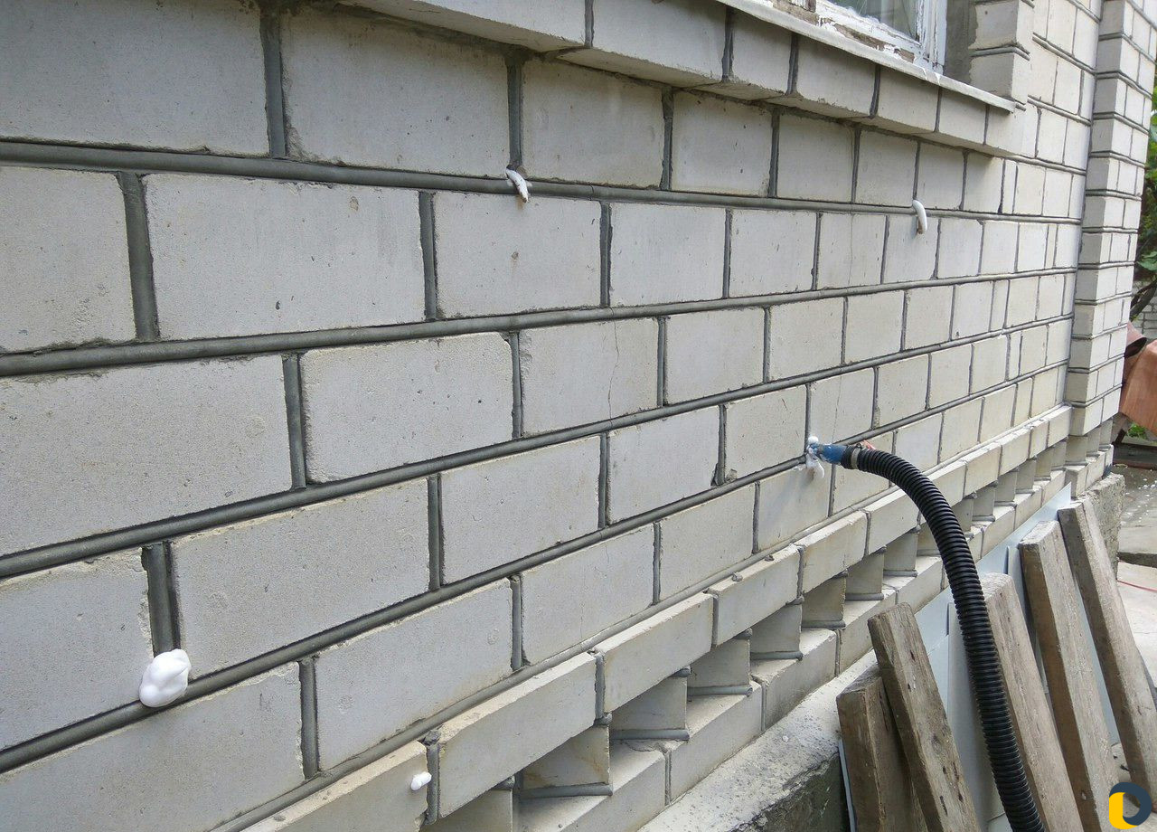 Утепление пеноизолом(Жидким пенопластом)