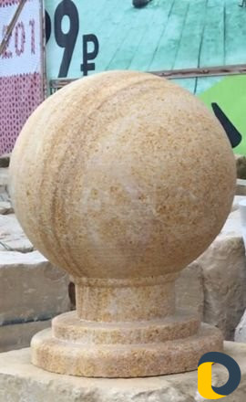 Вазы. И шарики из камня