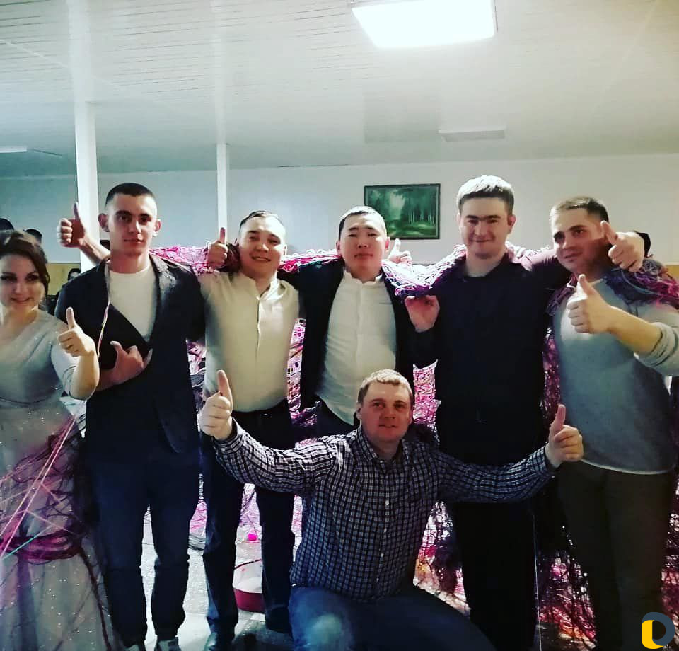 Ведущая, тамада