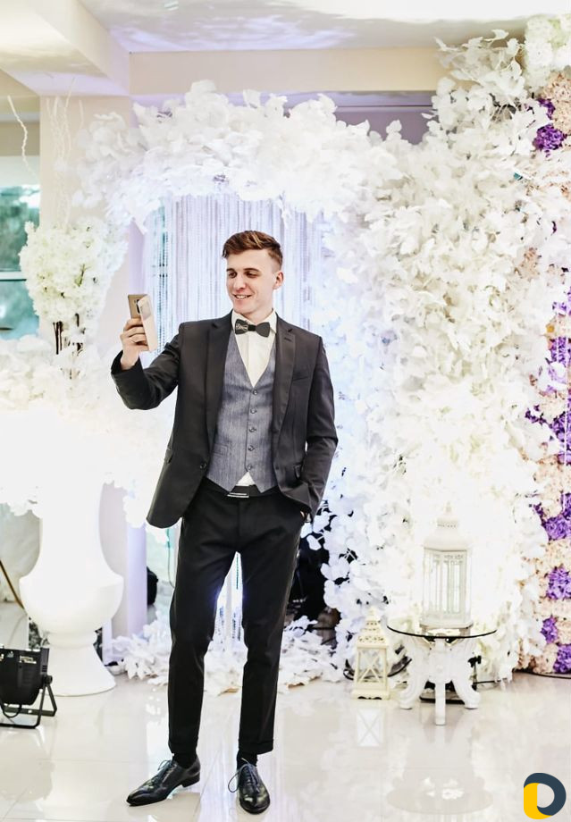 Ведущий мероприятий