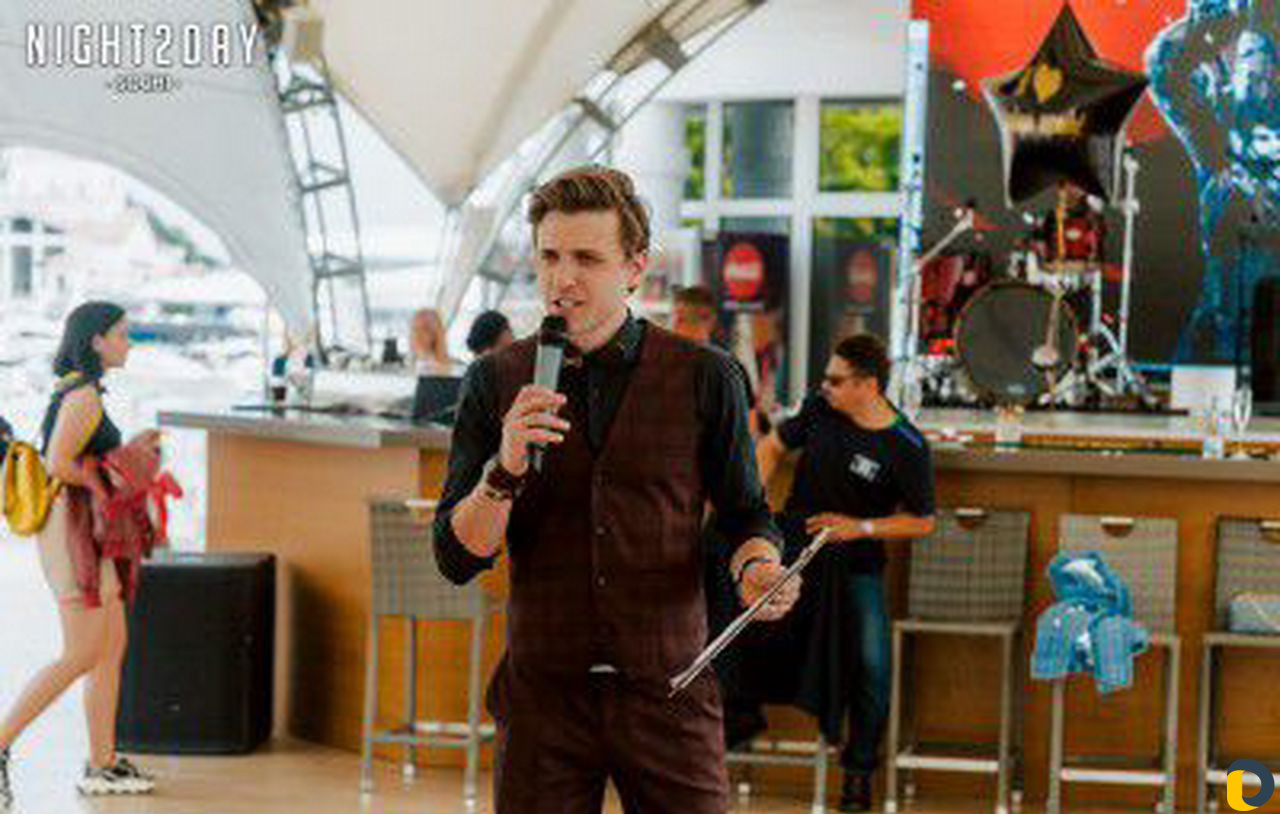 Ведущий мероприятий