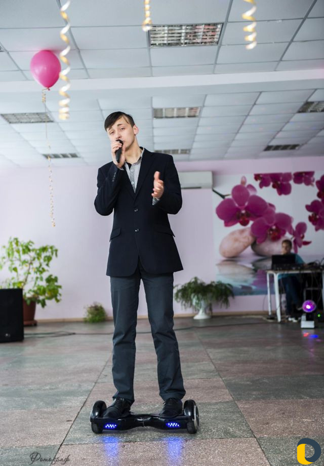 Ведущий на мероприятие
