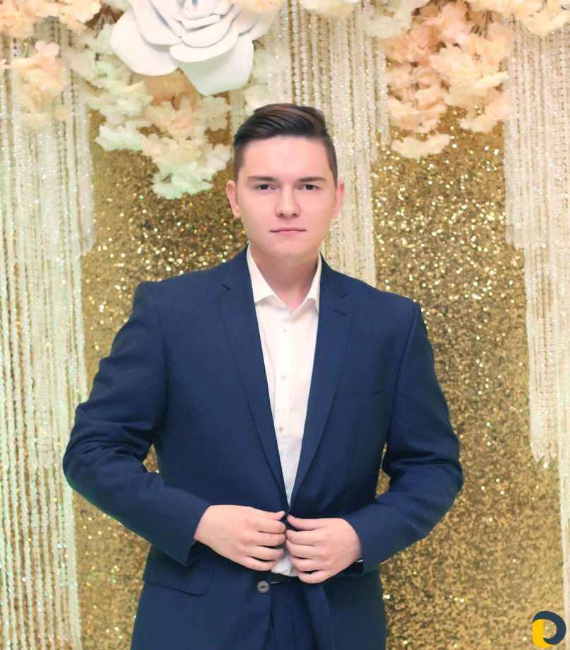 Ведущий на ваше событие