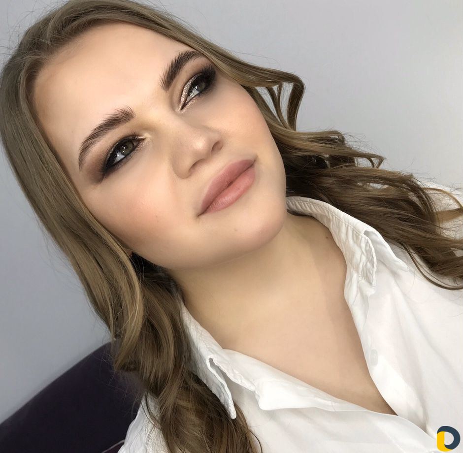 Визажист Бровист