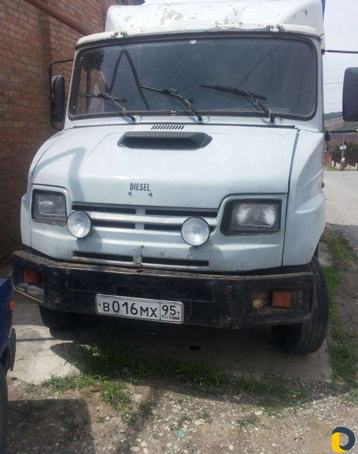 Водитель со своим авто