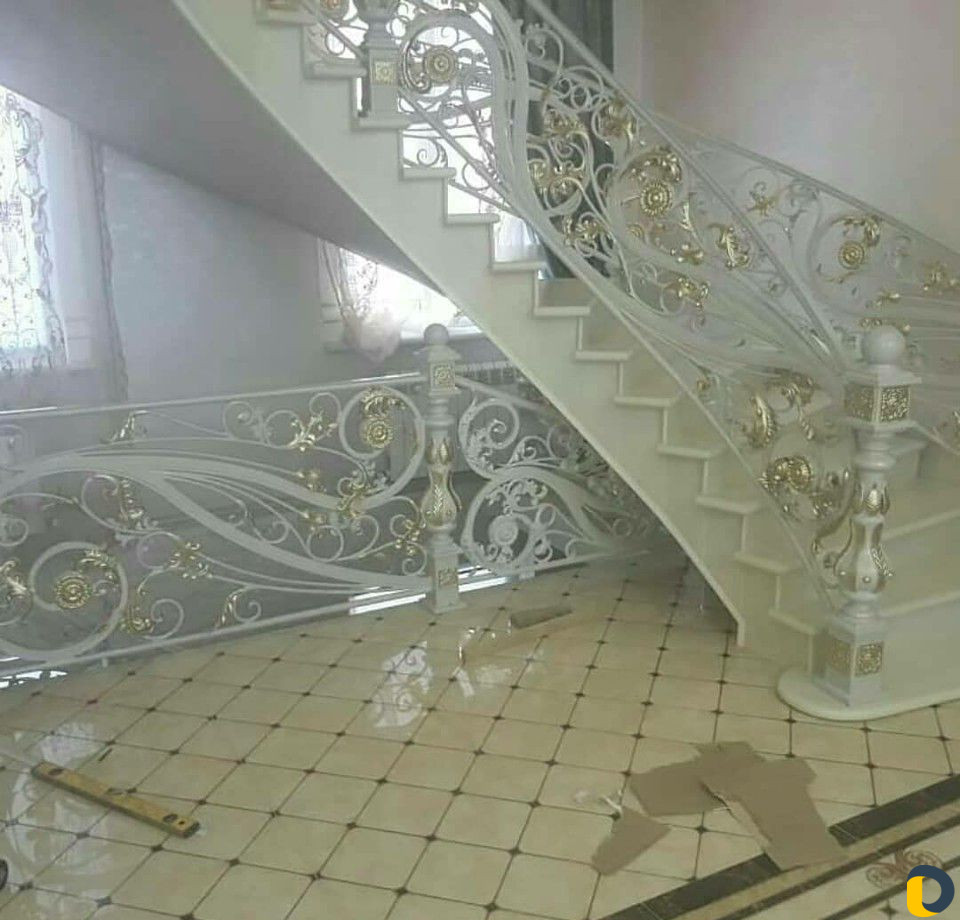 Ворота перила навеса