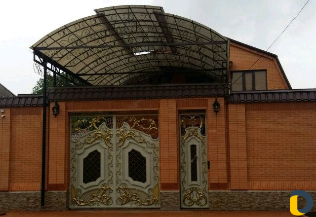 Ворота,перила,ограды,двери,навесы из поликарбоната