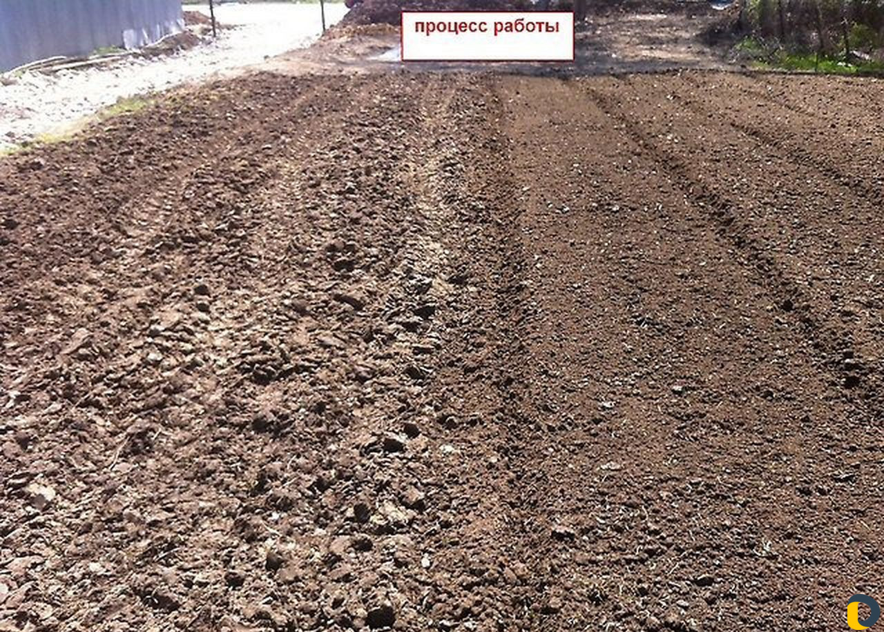 Вспашка земли мотоблоком