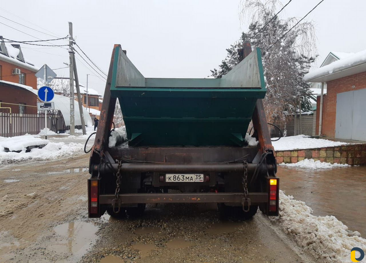 Вывоз мусора контейнером: 8 кубов