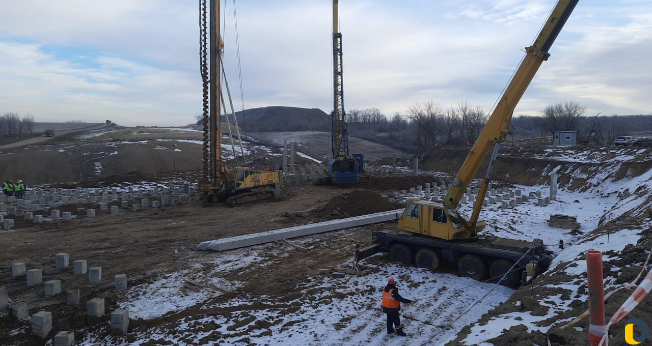 Забивка свай, Свайные работы, Сваебой