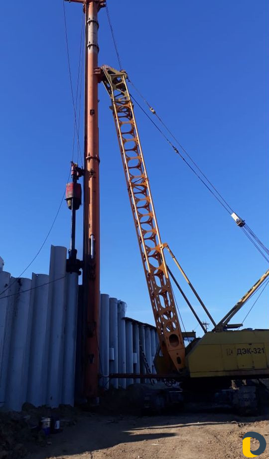 Забивка свай, Свайные работы, Сваебой