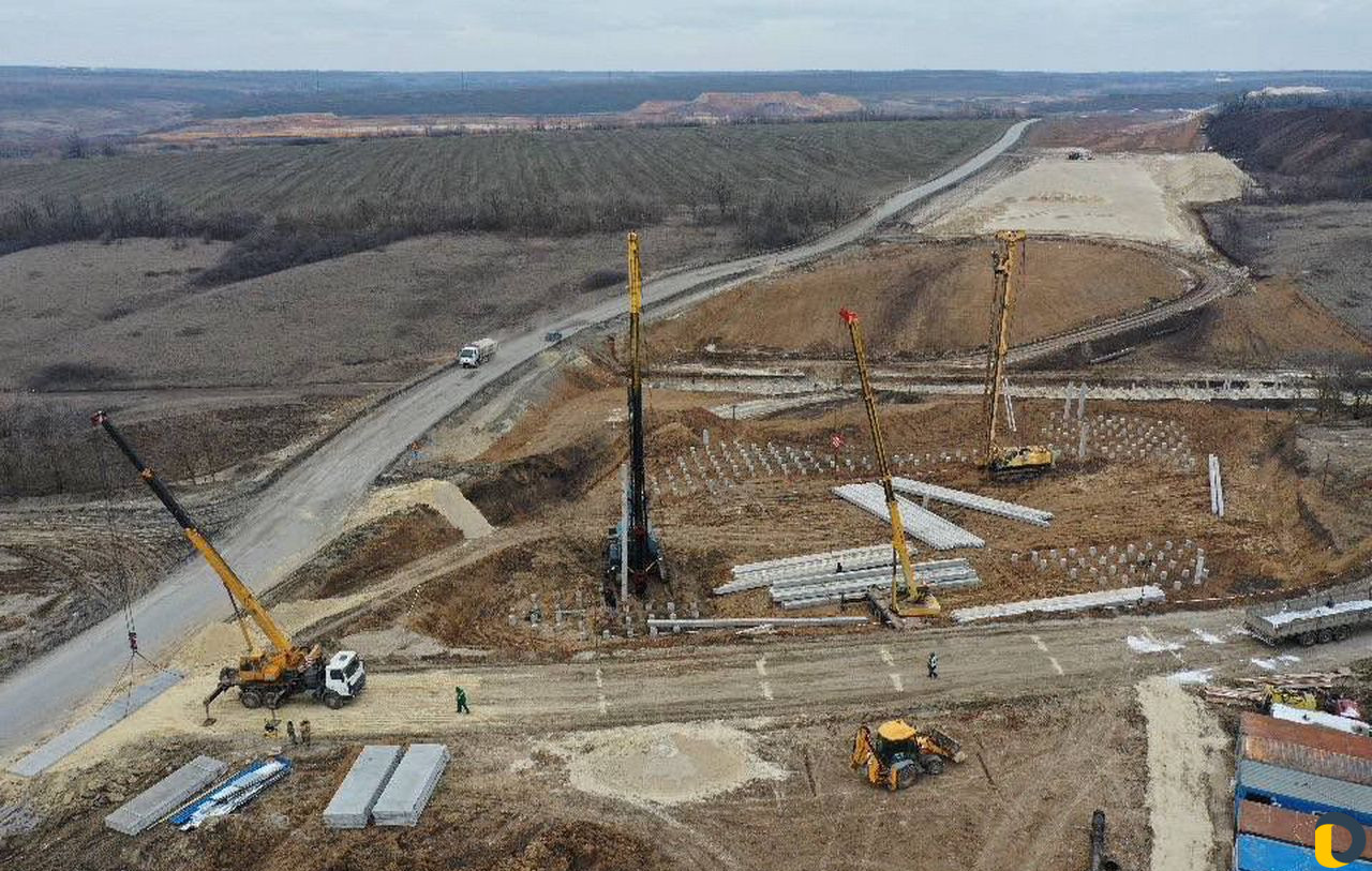 Забивка свай, Свайные работы, Сваебой