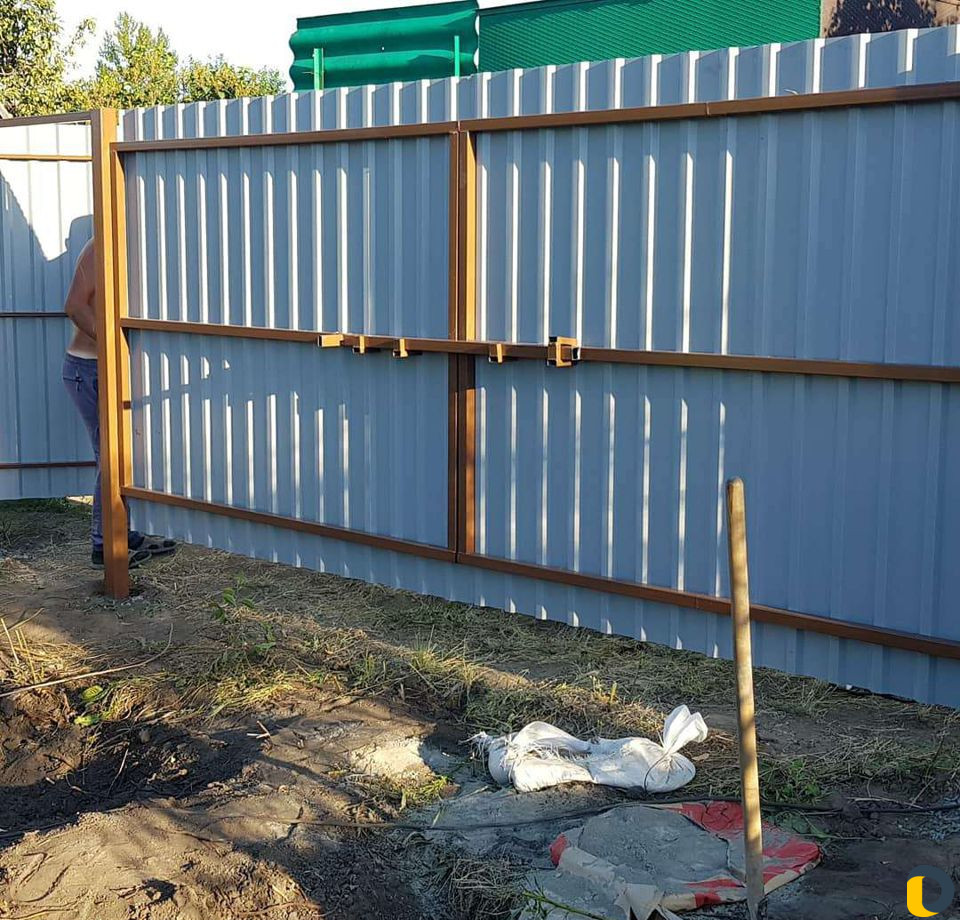 Заборы из профнастила под ключ