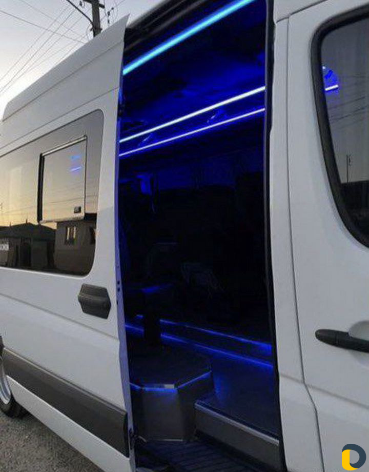 Заказ микроавтобуса vip и минивен Honda Elysion