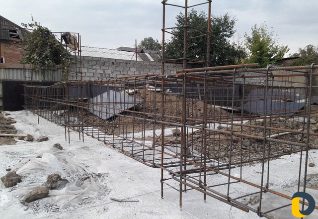 Заливаем фундамент И монолит