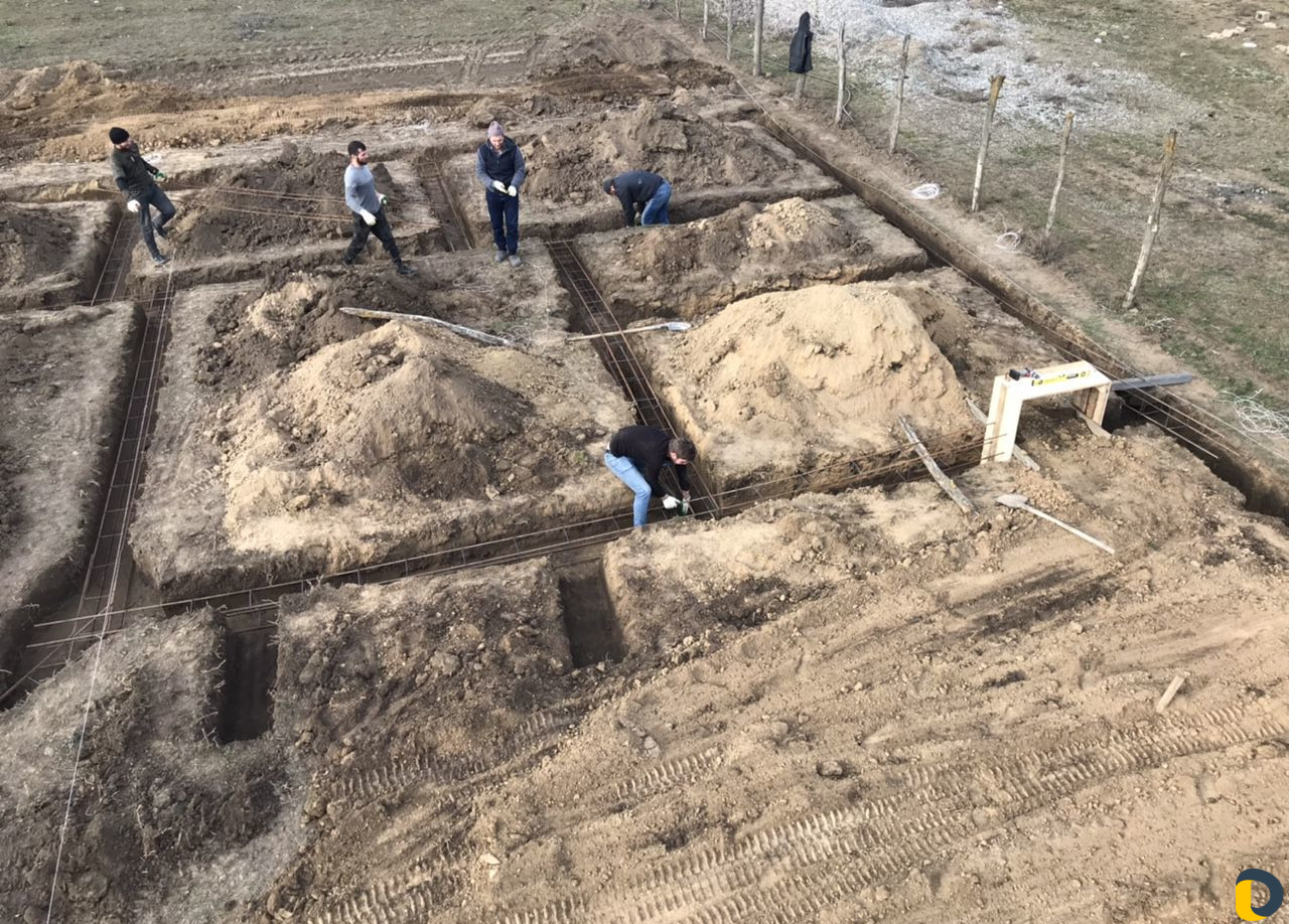 Заливаем фундамент со своими опалубками. Быстро и