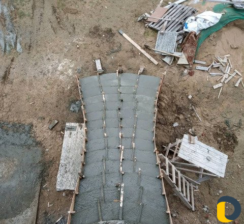 Заливка бетонных лестниц и обшивка деревом