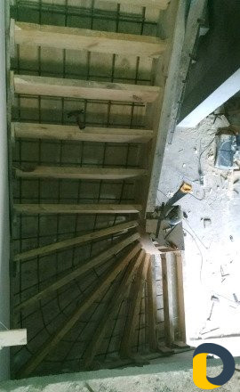 Заливка бетонных лестниц