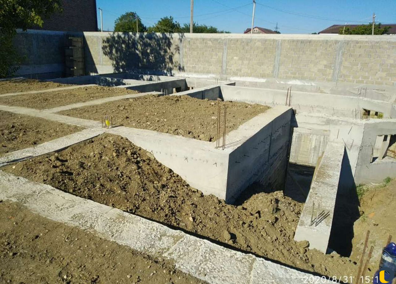 Заливка фундамента